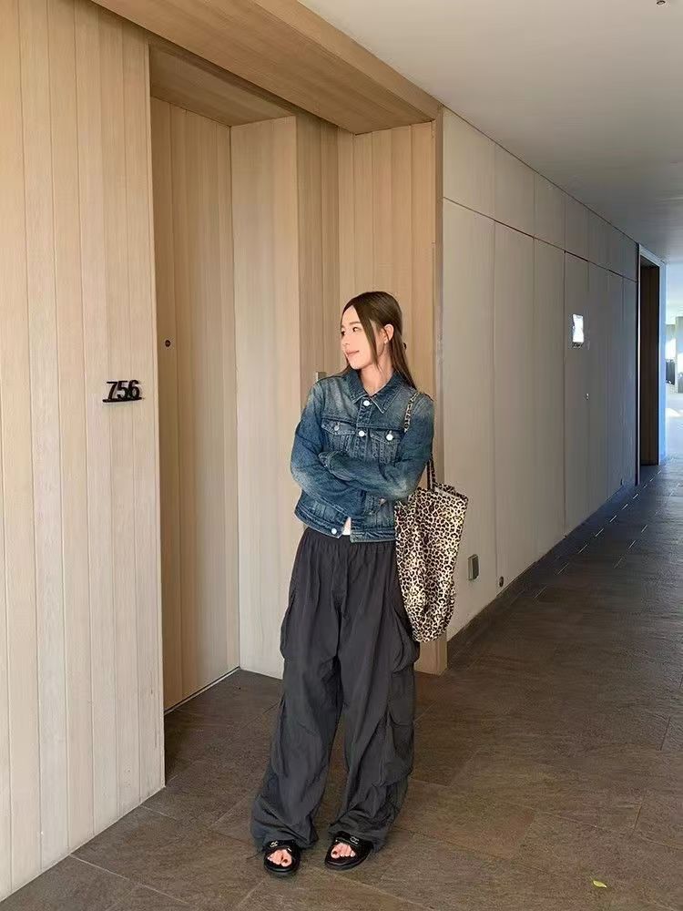 In-stock Short Cotton Jacket2025Winter Fleece-Lined New Cotton Jacket Loose Korean Style Denim Fur Collar Thickened Coat for Women