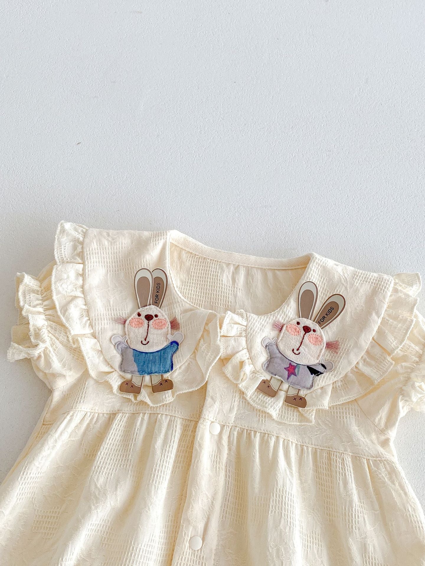 2025New Pure Cotton Girls Summer Clothes Sleeve Three-dimensional Rabbit Doll Collar Lace Baby Harness Fashionable Princess Climbing Clothes