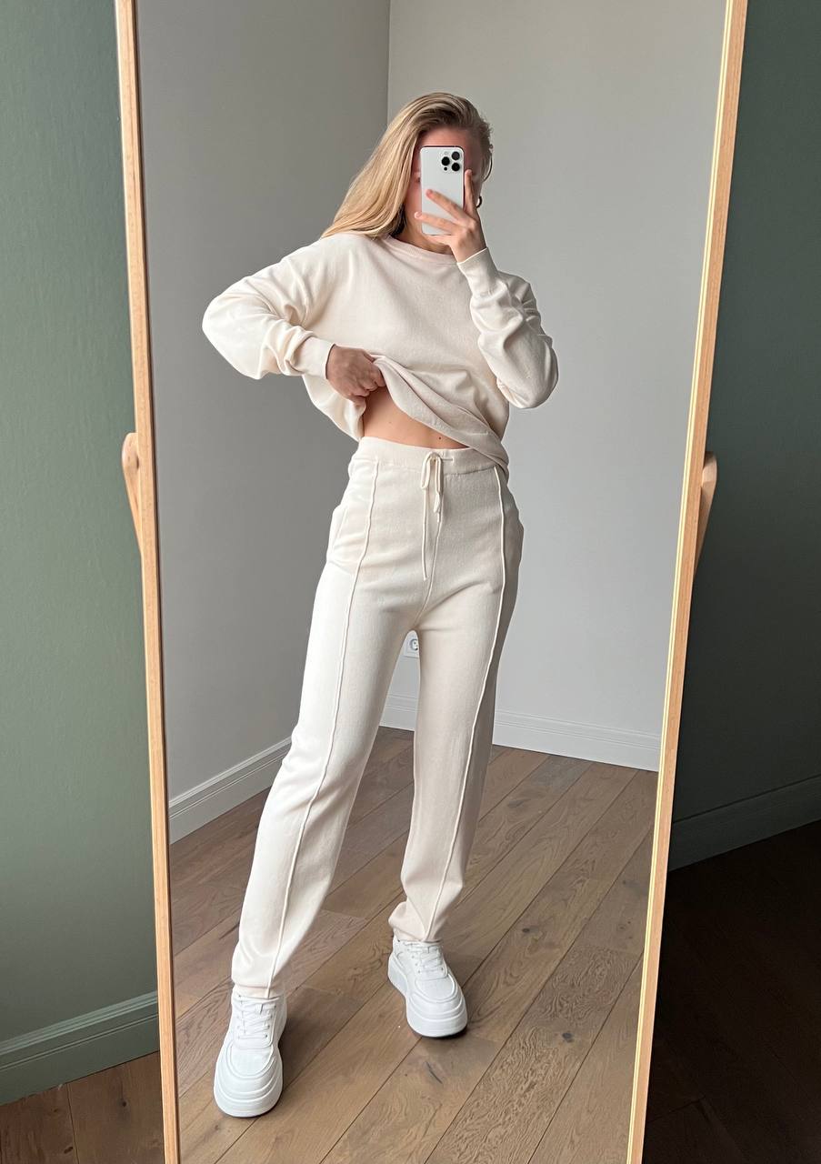 2025Autumn and Winter New ins Women's Loose Round Neck Sweater Set with Carrot Pants European and American Knitted Sets