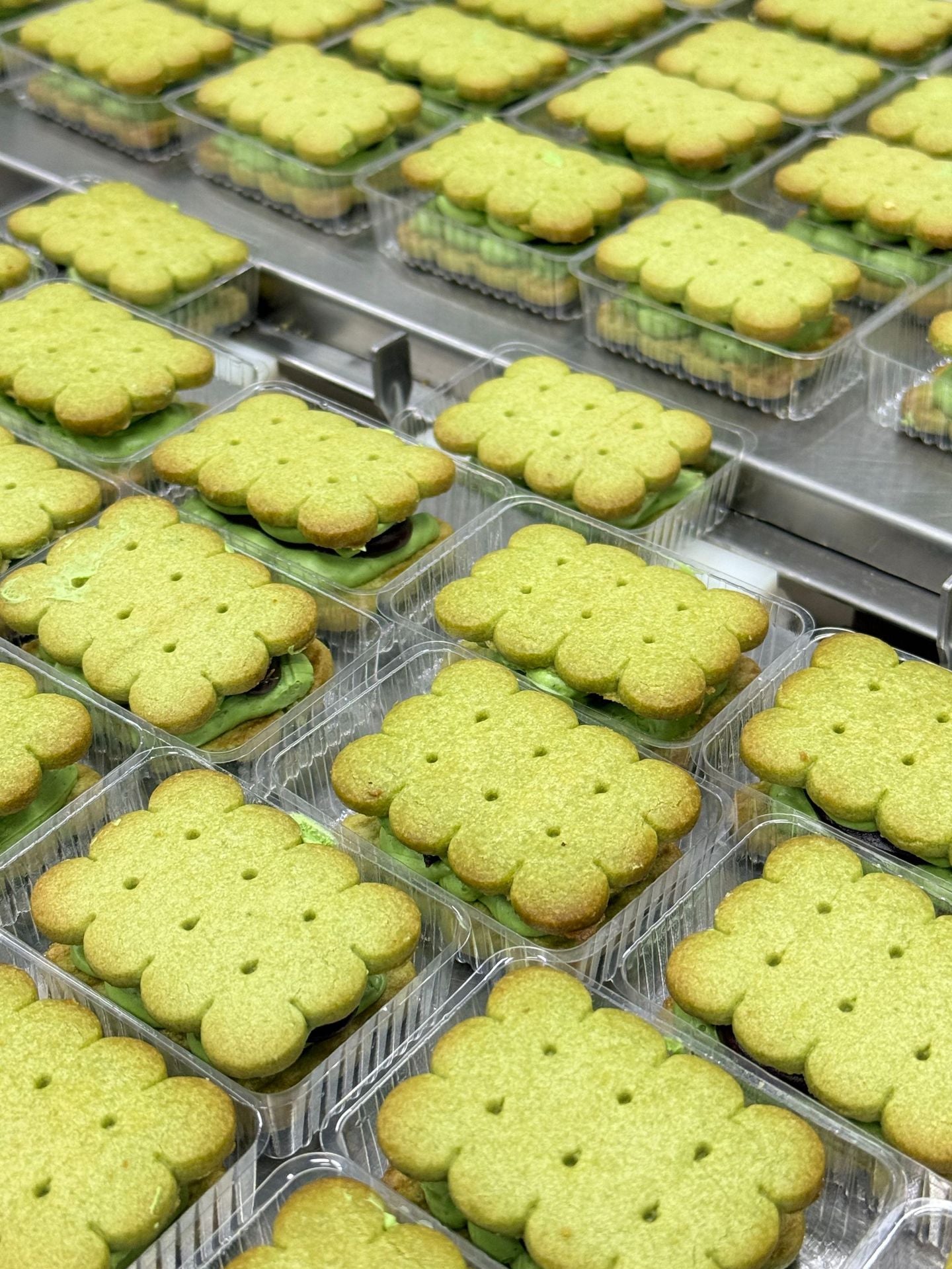 Frozen Chewy Butter Sandwich Cookies Matcha Chocolate Multi-flavor Ice Cream Texture Cake Snacks Factory
