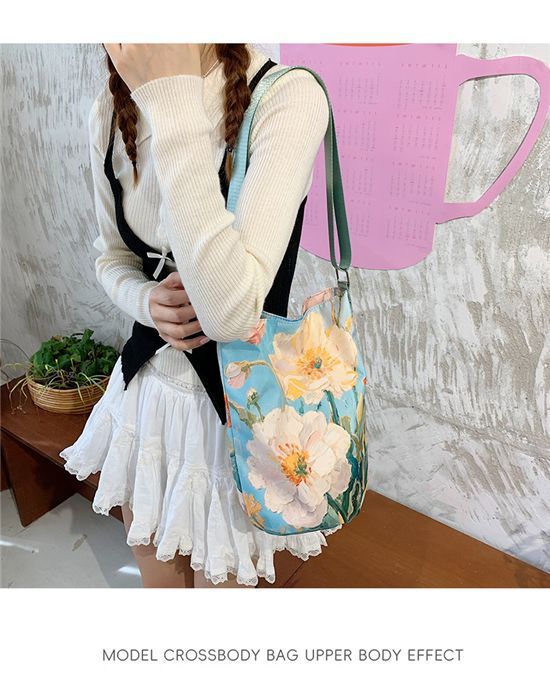 New2025Floral Oil Painting Niche Large Capacity Versatile Commuter Bucket High-end Bag Women's Shoulder Bag Hot Item