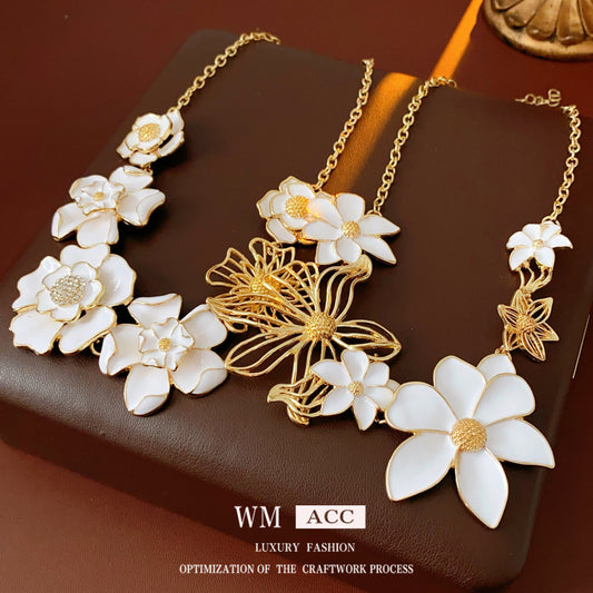 Medieval vintage Oil Drip Flower Necklace Vintage Court Style Fashion Versatile Collarbone Chain Exquisite Versatile Jewelry