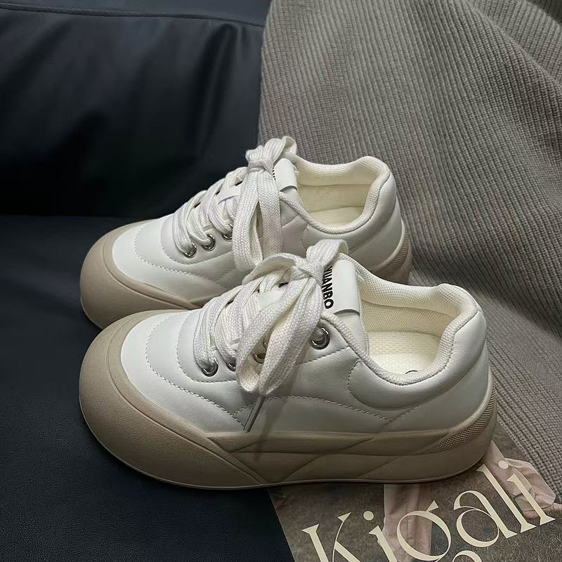 Thick-soled White Sneakers Versatile for Women2025Spring New Student Sports Shoes Big Toe Bread Shoes Board Shoes Wholesale Shoes