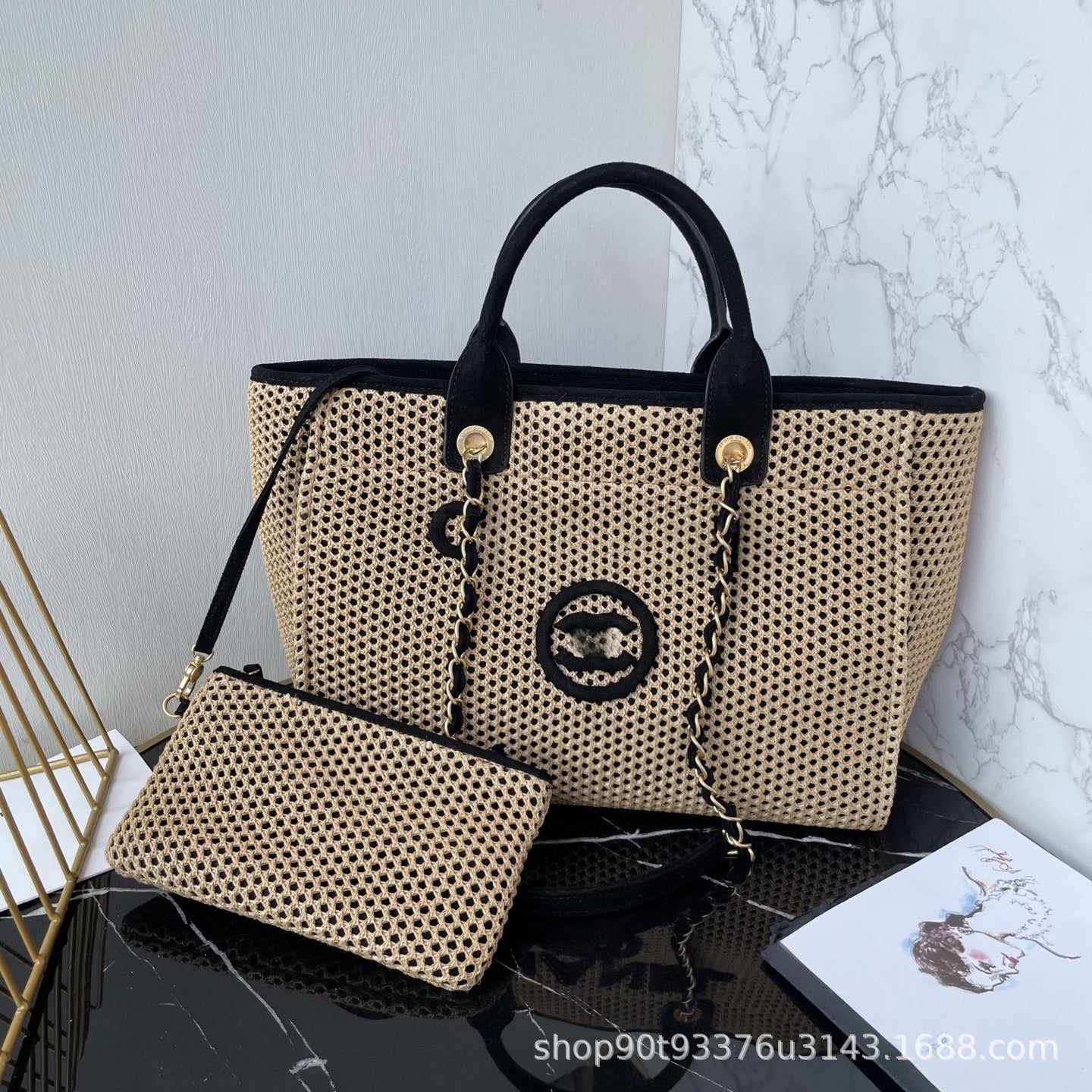 Chanel Style Handbag and Crossbody Bag2025Summer New Raffia Woven Beach Bag Fashionable High-end Shoulder Bag