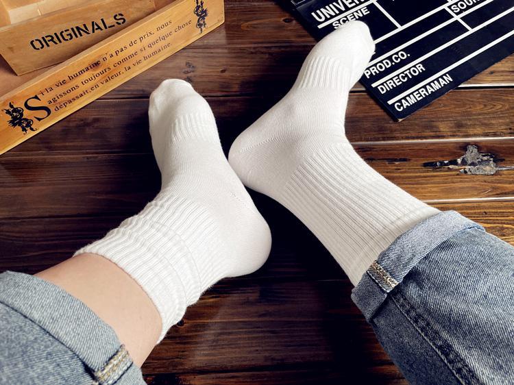 100%Pure Cotton Xinjiang Cotton Socks Men and Women Sports Socks Black and White Solid Color Autumn Winter Four Seasons Student Couple Deodorant Short Socks