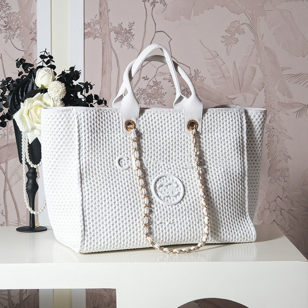 Chanel Style Handbag and Crossbody Bag2025Summer New Raffia Woven Beach Bag Fashionable High-end Shoulder Bag