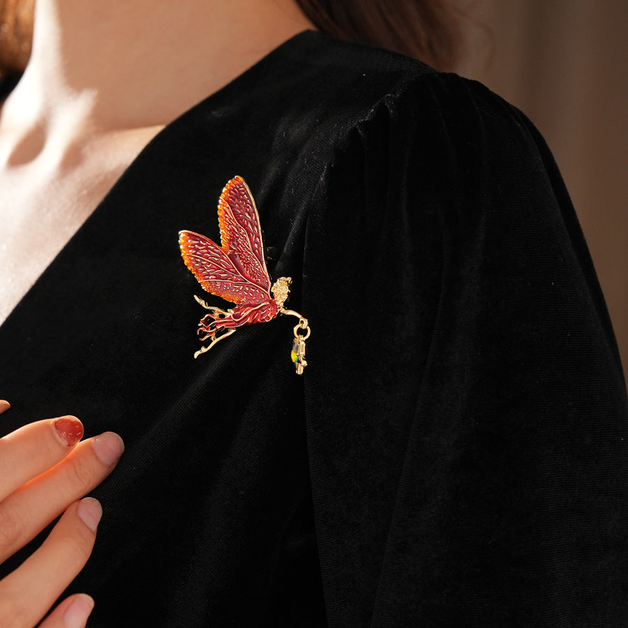 Medieval vintage Enamel Brooch with Inlaid Diamonds and Oil Drop Wings Fairy Pin Brooch High-end Fashion Accessory for Women