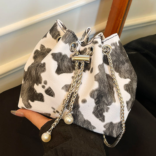 Personalized Chain Large Capacity Stylish Fashion Leopard Print Drawstring Winter2024New Zebra Pattern Shoulder Bucket Bag