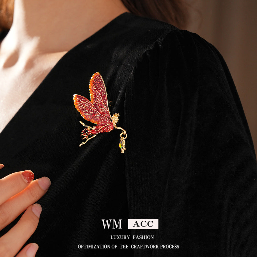 Medieval vintage Enamel Brooch with Inlaid Diamonds and Oil Drop Wings Fairy Pin Brooch High-end Fashion Accessory for Women
