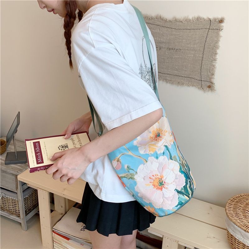New2025Floral Oil Painting Niche Large Capacity Versatile Commuter Bucket High-end Bag Women's Shoulder Bag Hot Item