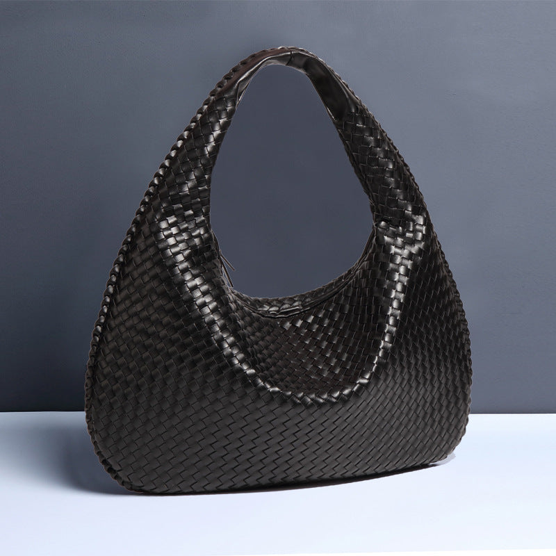 2025New Crescent Moon Women's Bag Fully Handwoven Handheld Dumpling Bag Fashionable Versatile European and American Style Single Shoulder Underarm Bag