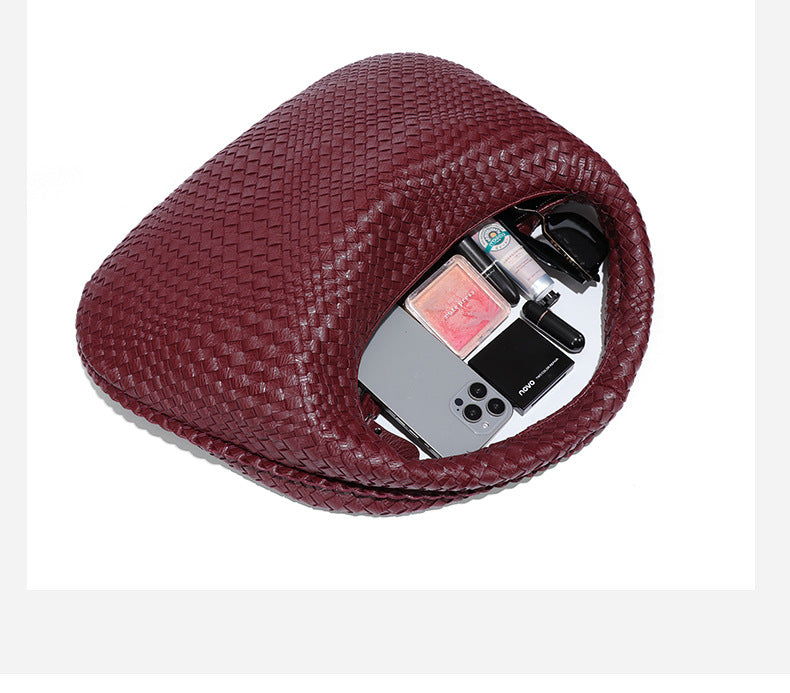2025New Crescent Moon Women's Bag Fully Handwoven Handheld Dumpling Bag Fashionable Versatile European and American Style Single Shoulder Underarm Bag