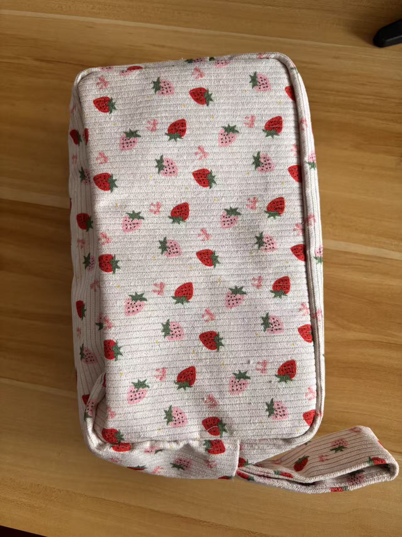 Cross-Border New Product Pencil Case Large Capacity Zipper Pencil Bag Compartment Soft Pencil Bag Boys and Girls Butterfly Flower http://detail.1688.com/offer/960755400517.html