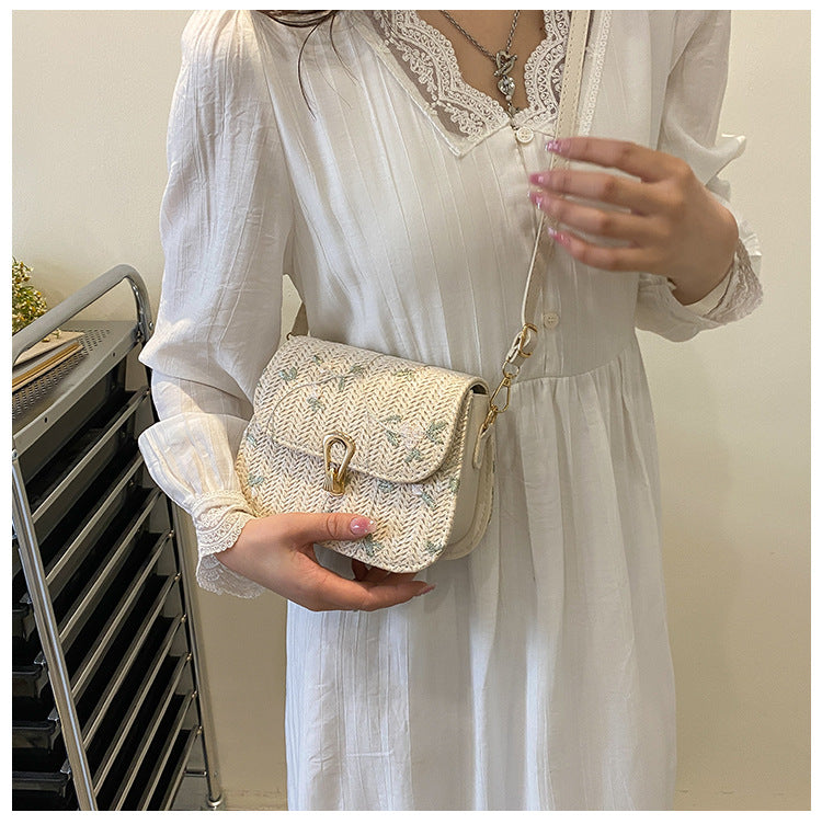 This year's trendy fashion straw woven small bag for women in summer2024New Trendy Versatile Lace Woven Single Shoulder Crossbody Bag for Women