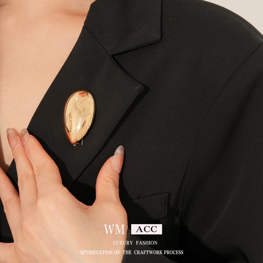 European and American Long Strip Water Drop Shaped Glossy Metal Brooch Cross-Border Exaggerated Simple Fashion Pin High-End Light Luxury Brooch