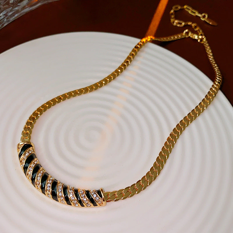 Medieval vintage Necklace Real Gold Plated Diamond-Studded Curved Oil Drop Collarbone Chain Light Luxury High-End Necklace Wholesale
