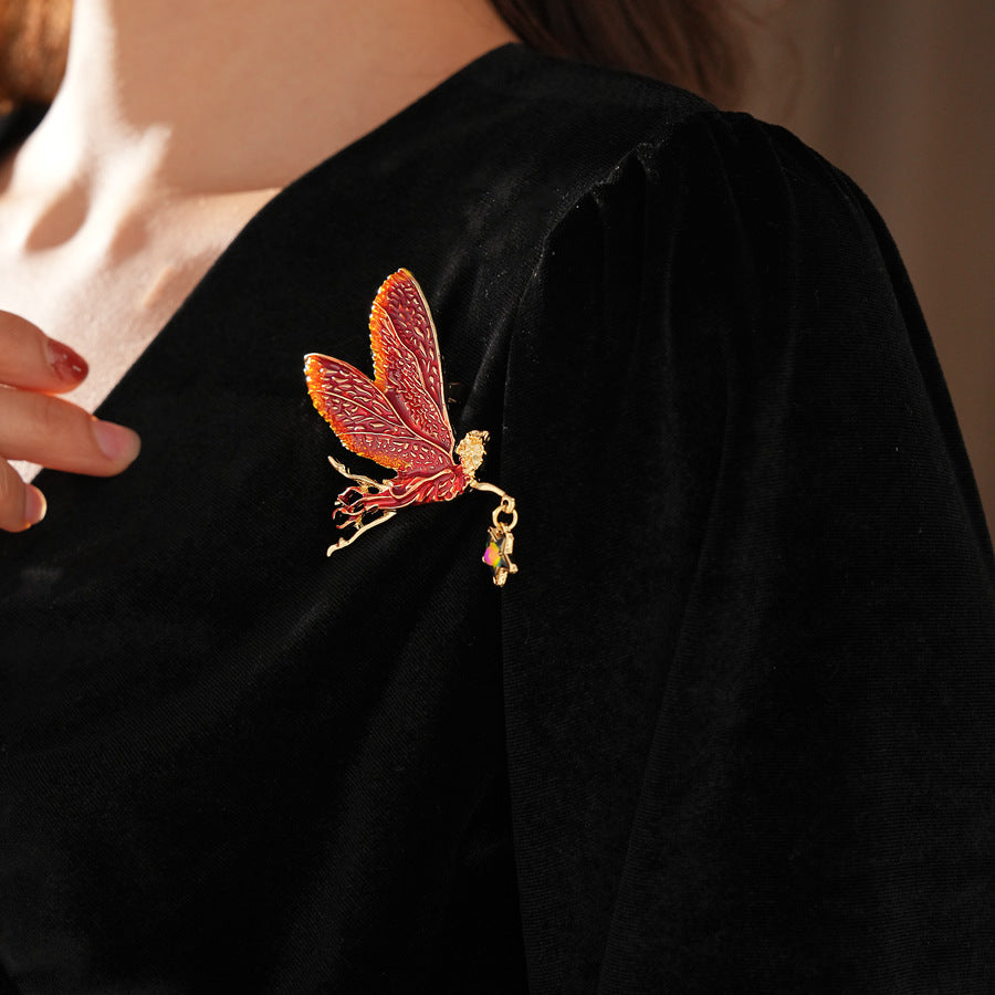 Medieval vintage Enamel Brooch with Inlaid Diamonds and Oil Drop Wings Fairy Pin Brooch High-end Fashion Accessory for Women
