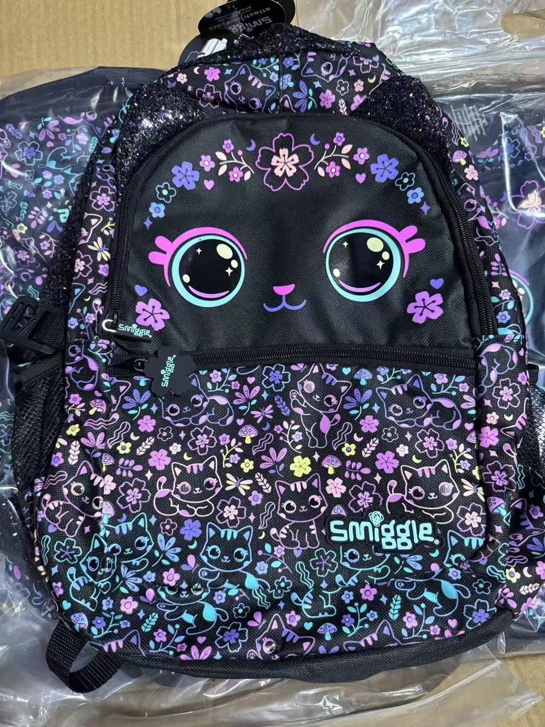 Australia smiggle School Bag Primary and Secondary School Students Big Eye Cat Gradient Cat Schoolbag Girl Backpack Trolley School Bag http://detail.1688.com/offer/949669119060.html