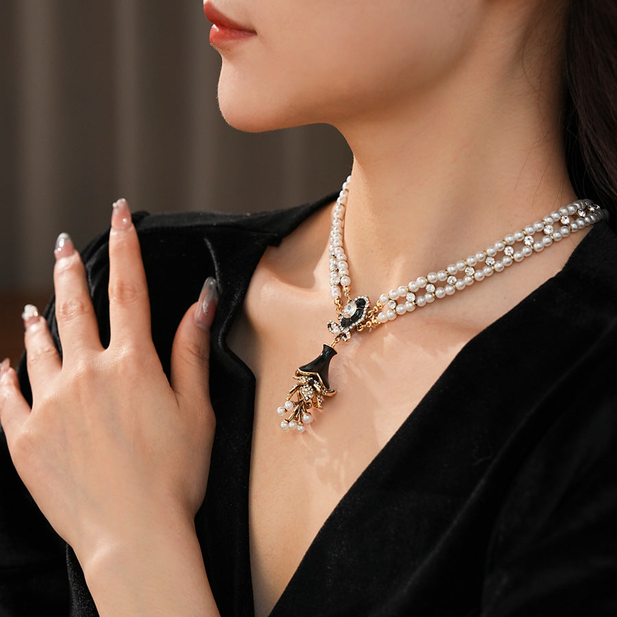 Medieval vintage Jewelry Set Silver Needle Oil Drop Flower Bow Pearl Earrings High-end Vintage Necklace