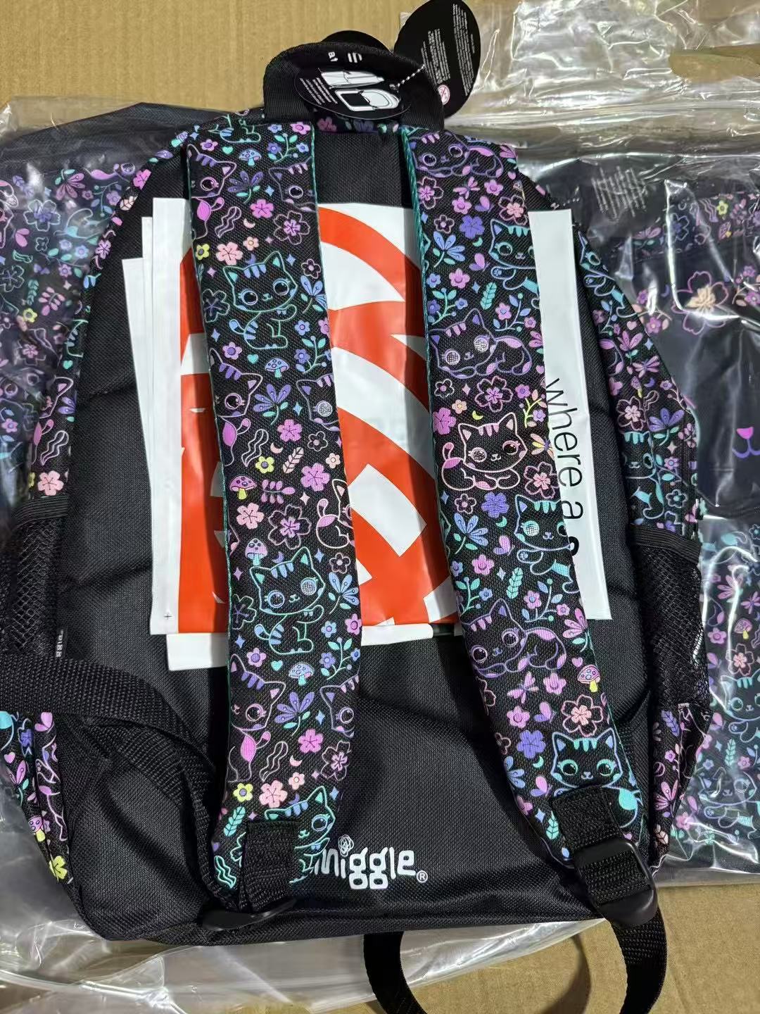 Australia smiggle School Bag Primary and Secondary School Students Big Eye Cat Gradient Cat Schoolbag Girl Backpack Trolley School Bag http://detail.1688.com/offer/949669119060.html