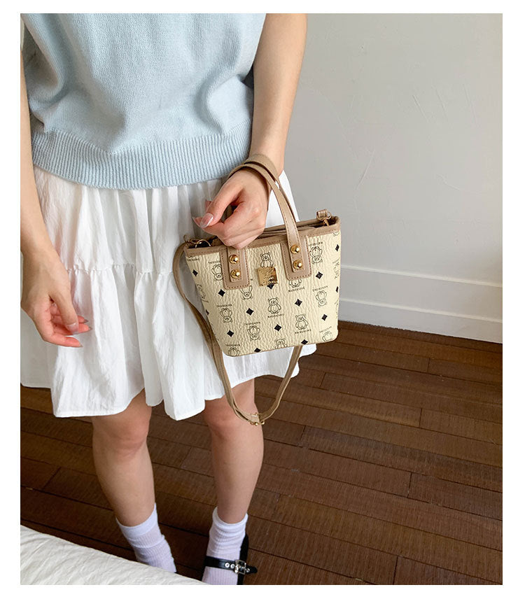 Large Capacity Stylish Versatile Korean Version ins Women's Bag2025New fashionable and high-end one-shoulder tote bag