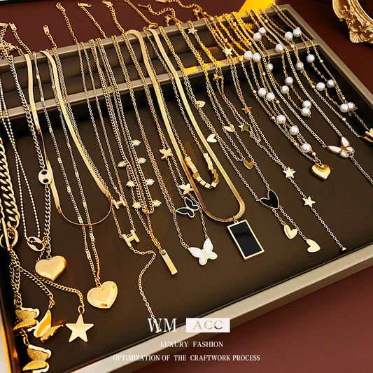 18K Real Gold Plated Moon Heart Pendant Necklace Simple Versatile Elegant Collarbone Chain Light Luxury High-End Necklace