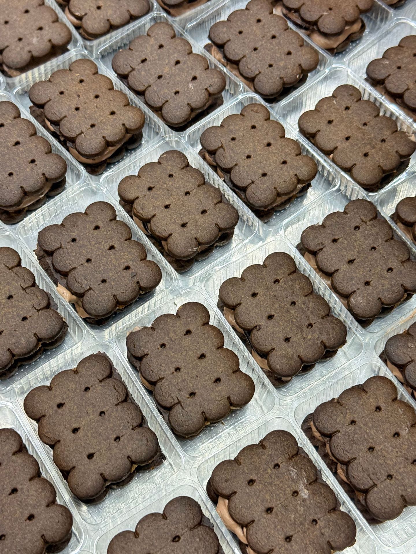 Frozen Chewy Butter Sandwich Cookies Matcha Chocolate Multi-flavor Ice Cream Texture Cake Snacks Factory