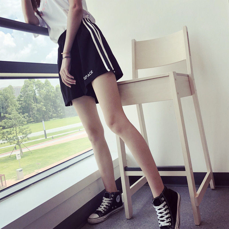 Summer Thin Sports Shorts for Women, Three-Quarter Running Shorts, Loose Casual Korean Style Ultra-Short Hot Pants, Beach Shorts for Outdoor Wear