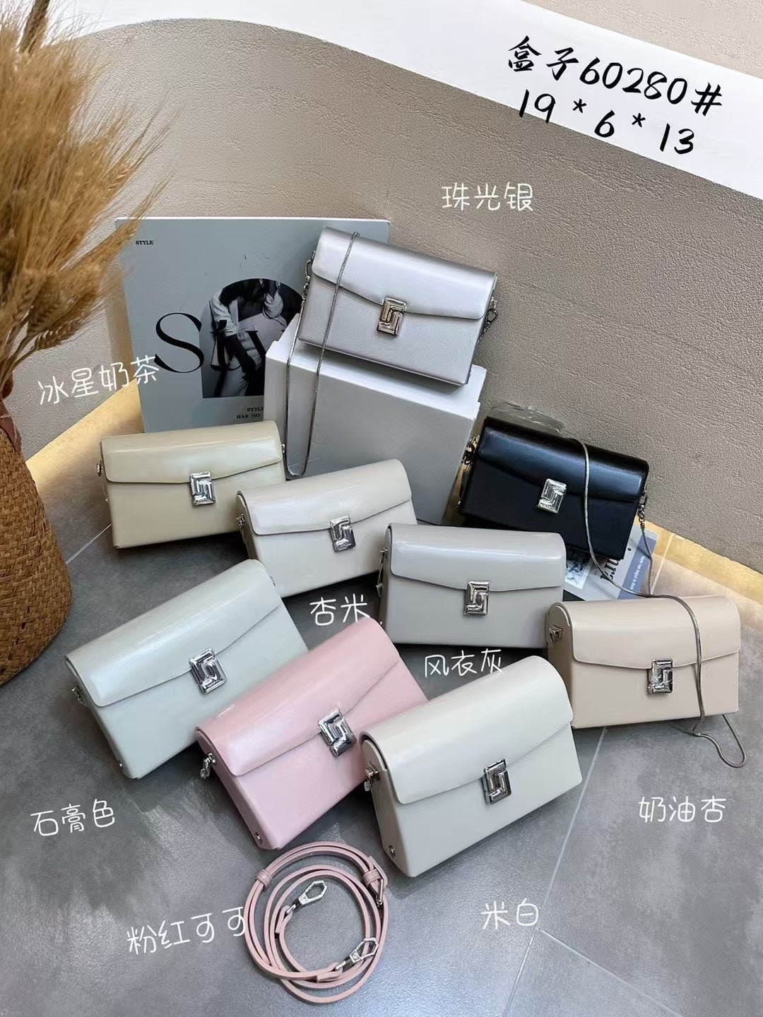Vintage High-End Genuine Leather Women's Bag Exquisite Small Capacity Clutch Metal Chain Shoulder Crossbody Bag Fashionable Versatile
