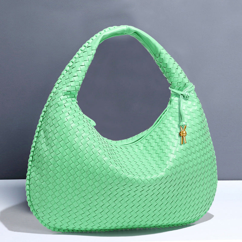 2025New Crescent Moon Women's Bag Fully Handwoven Handheld Dumpling Bag Fashionable Versatile European and American Style Single Shoulder Underarm Bag