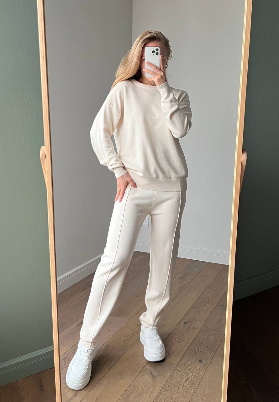 2025Autumn and Winter New ins Women's Loose Round Neck Sweater Set with Carrot Pants European and American Knitted Sets