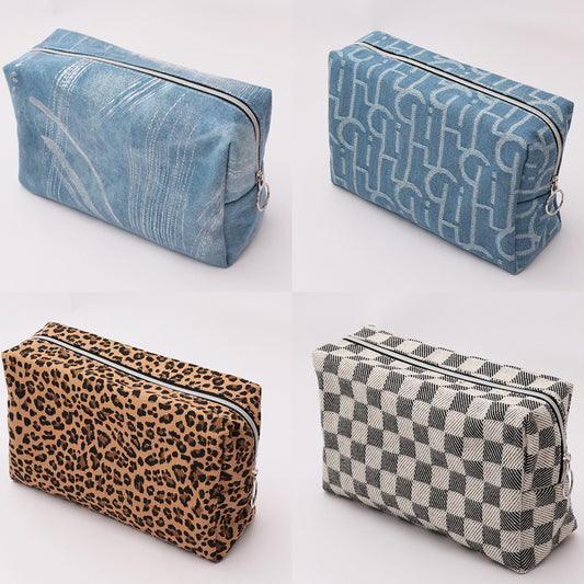 2025New Women's Travel Denim Makeup Bag Large Capacity Portable Outing Cosmetic Organizer Custom Design