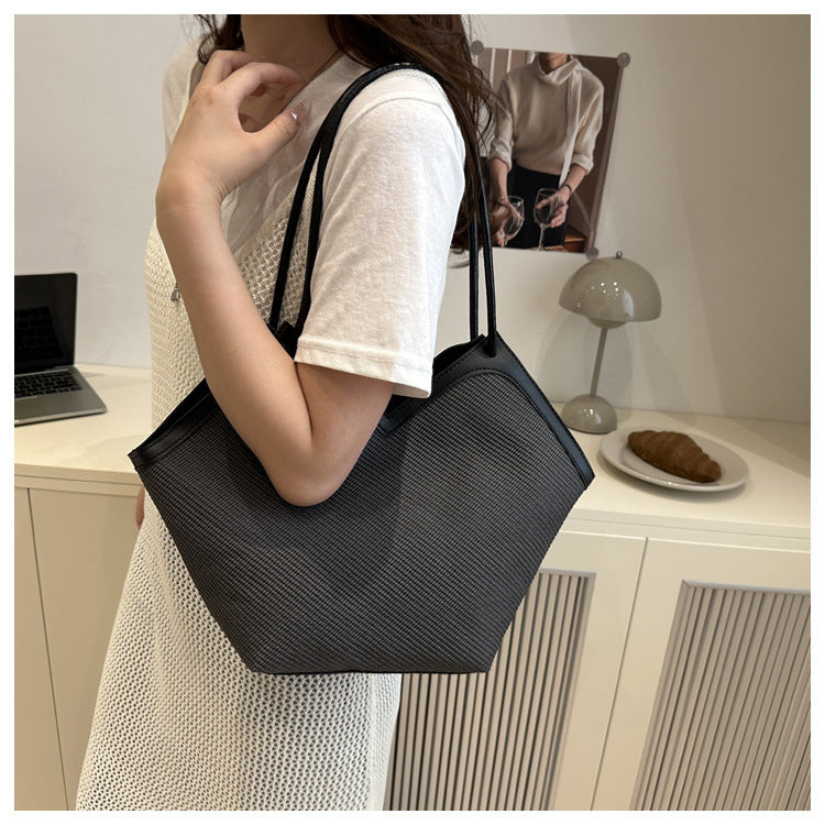 Summer Patchwork Large Capacity Women2025New Fashionable Loose Style Trendy New Casual Tote Shoulder Underarm Bag