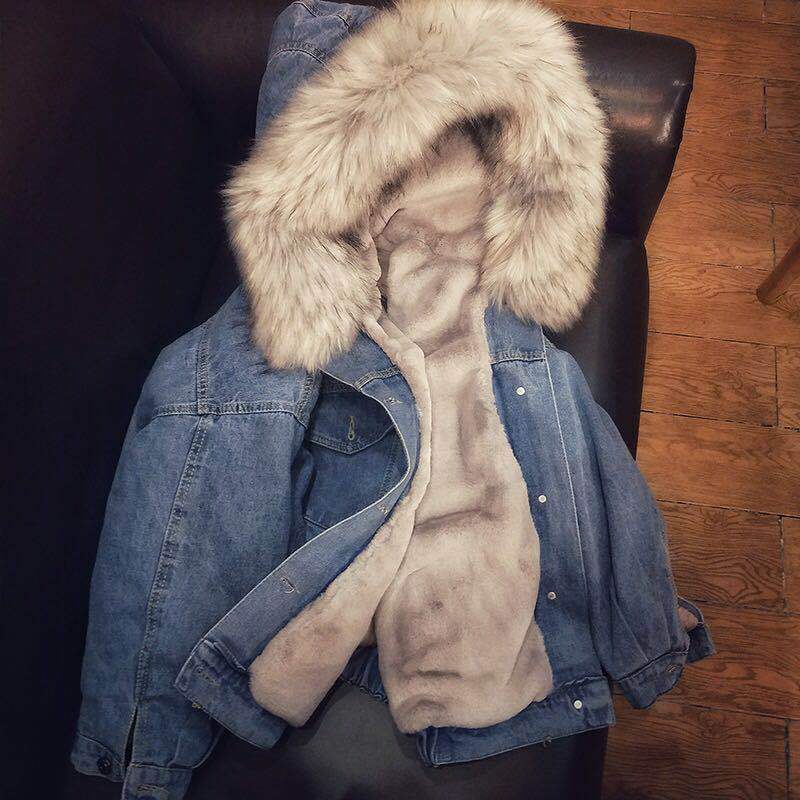 In-stock Short Cotton Jacket2025Winter Fleece-Lined New Cotton Jacket Loose Korean Style Denim Fur Collar Thickened Coat for Women