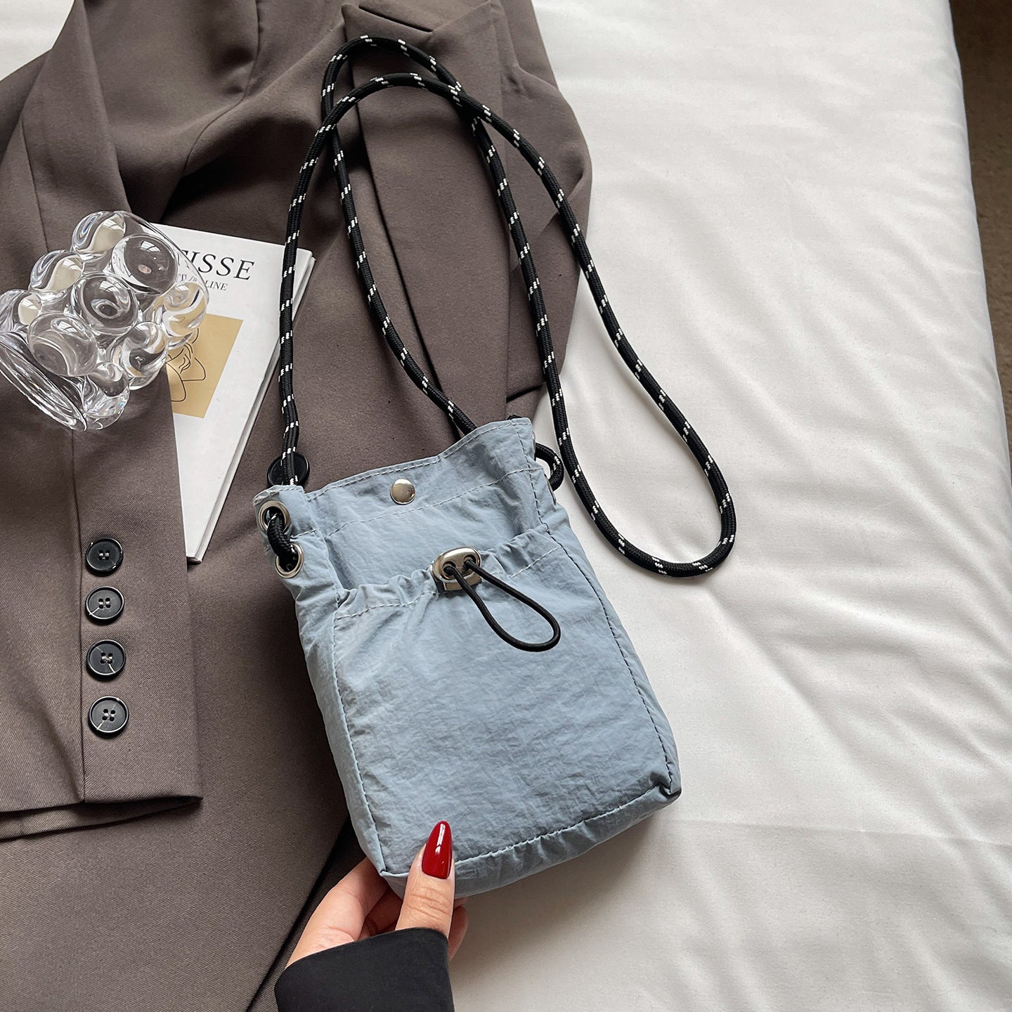 Internet celebrity ins Single Shoulder Crossbody Drawstring Small Bag2025Niche Fashion Lightweight mini Women's Nylon Phone Bag