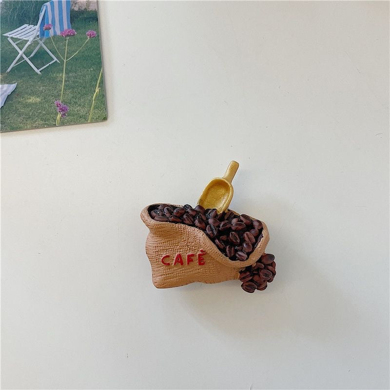 *Beautiful Little Aunt* Refrigerator Magnet 3D Creative Magnetic Sticker Simulation Food Bread Message Sticker Magnetic