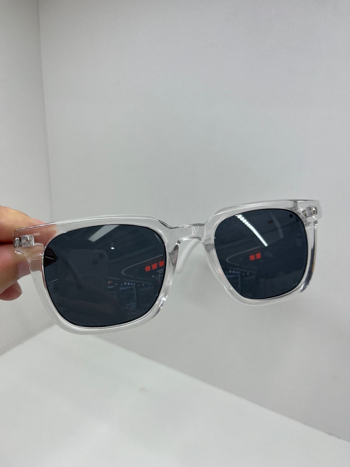 Cross-border Smart Glasses Unisex Bluetooth Sports Sunglasses Listening to Music Calling Headphones Transparent Replacement Lenses1009