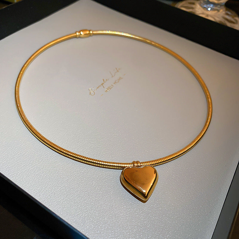 18K Real Gold Plated Moon Heart Pendant Necklace Simple Versatile Elegant Collarbone Chain Light Luxury High-End Necklace