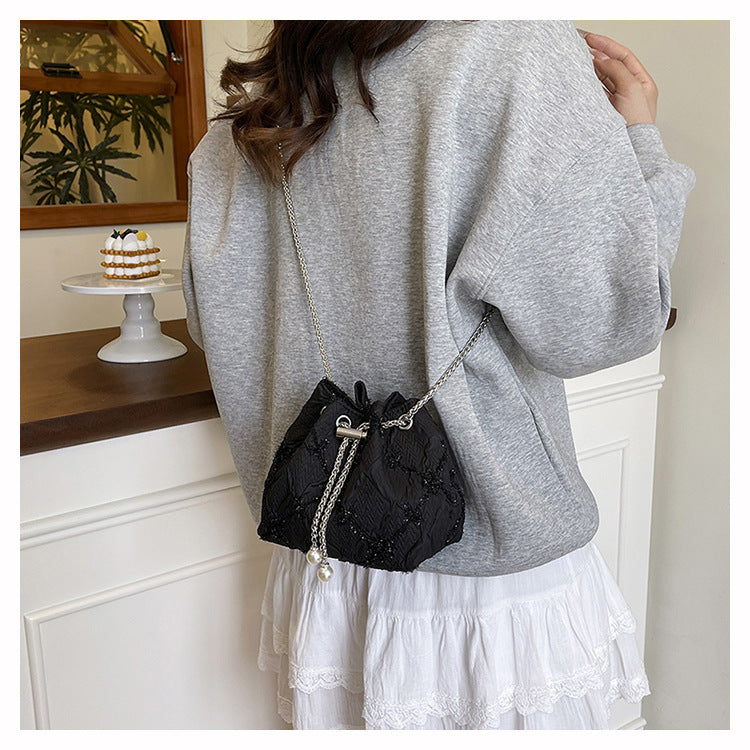 Cross-border Drawstring Bucket Small Bag for Women2025New Stylish Pleated Flower Bag Fashionable Round Chain Crossbody Bag