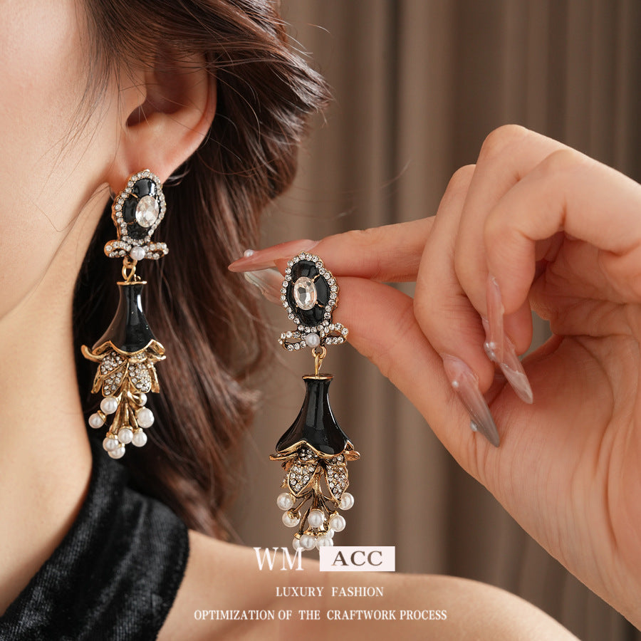 Medieval vintage Jewelry Set Silver Needle Oil Drop Flower Bow Pearl Earrings High-end Vintage Necklace