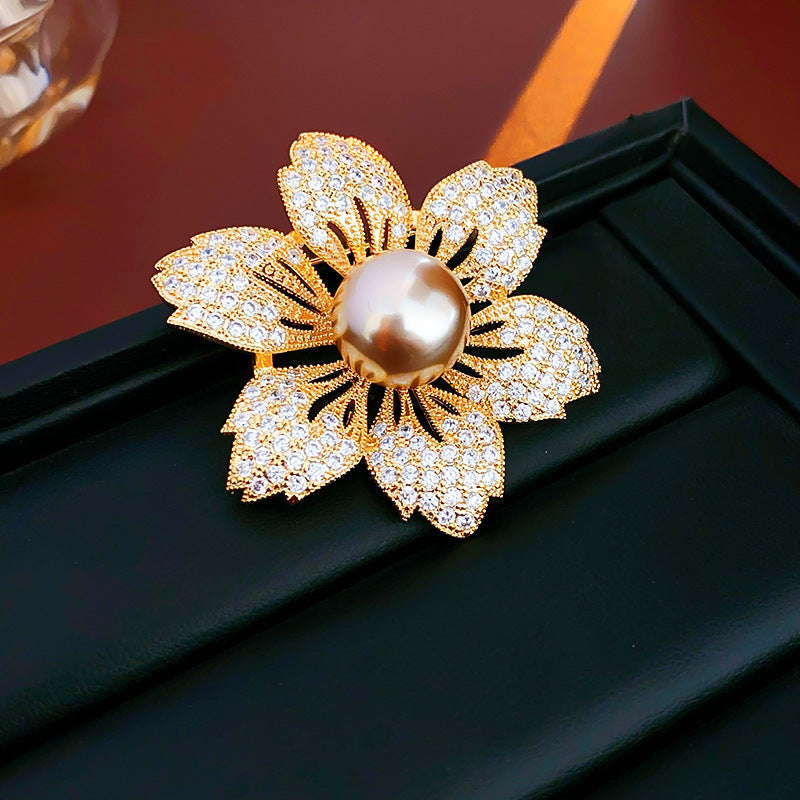 Real Gold Plated Zircon Flower Pearl Brooch Fashionable Elegant Pin Light Luxury High-end Accessories Factory Wholesale