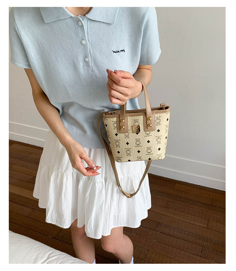 Large Capacity Stylish Versatile Korean Version ins Women's Bag2025New fashionable and high-end one-shoulder tote bag