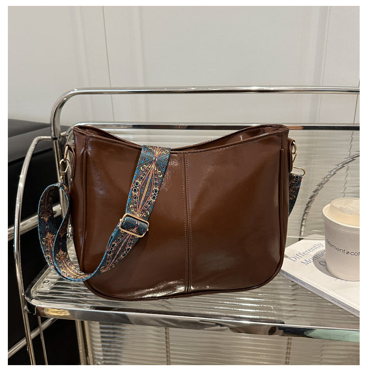 2025Summer New Women's Bag Simple Fashion Single Shoulder Bag European and American Trendy Women's Crossbody Bag Commuter Tote Bag
