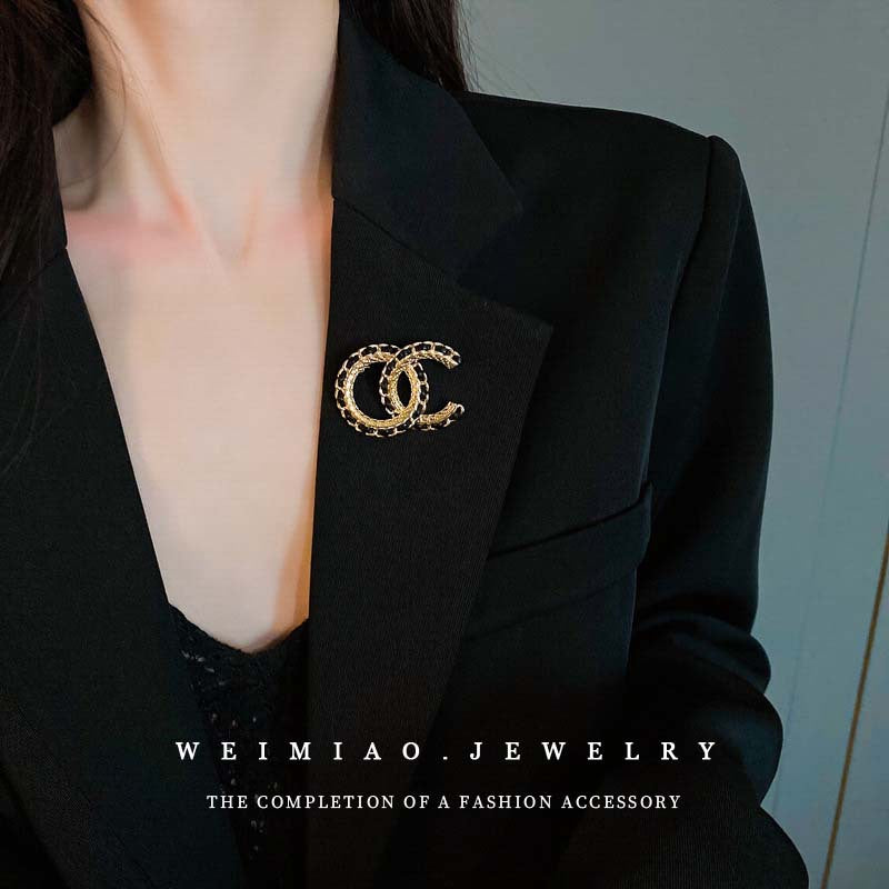 Inlaid Diamond Pearl Digital Flower Brooch French Light Luxury Elegant Pin Fashion Niche High-end Suit Accessory for Women
