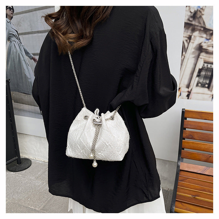 Cross-border Drawstring Bucket Small Bag for Women2025New Stylish Pleated Flower Bag Fashionable Round Chain Crossbody Bag