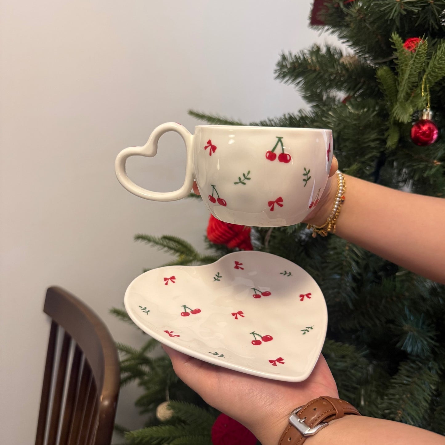 Korean Style ins Wind Hand-painted Heart Ceramic Cup and Saucer Hand Pinched Irregular Heart-Shaped Coffee Cup and Saucer Afternoon Tea Cup and Saucer