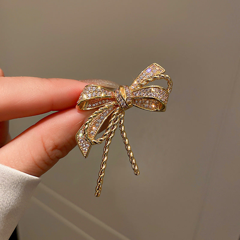 Inlaid Diamond Pearl Digital Flower Brooch French Light Luxury Elegant Pin Fashion Niche High-end Suit Accessory for Women