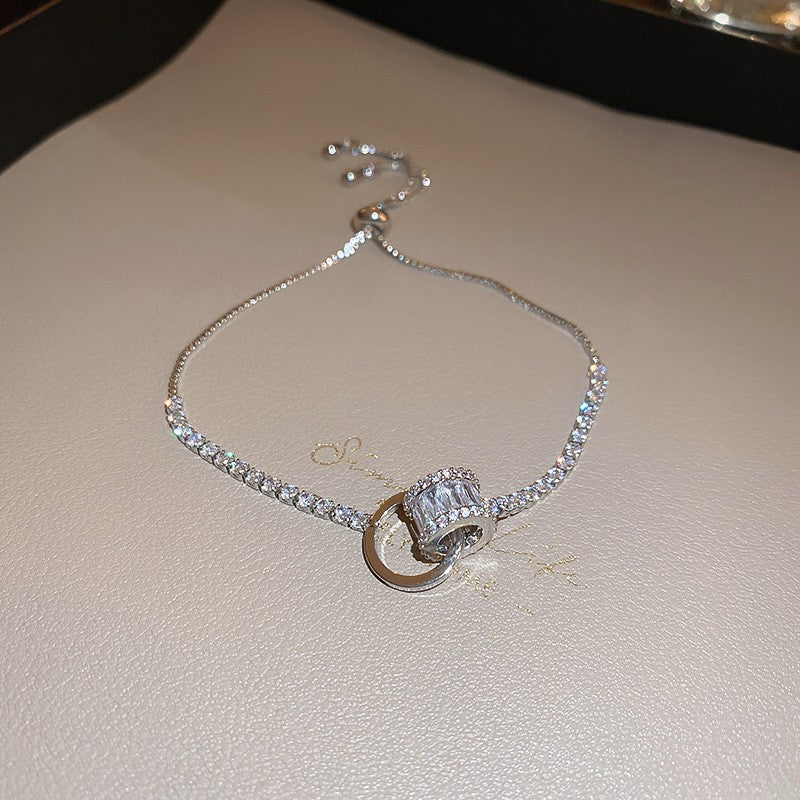 Medieval vintage Geometric Zircon Bracelet Simple Fashionable Elegant Versatile Bracelet Design Sense Niche Jewelry for Women
