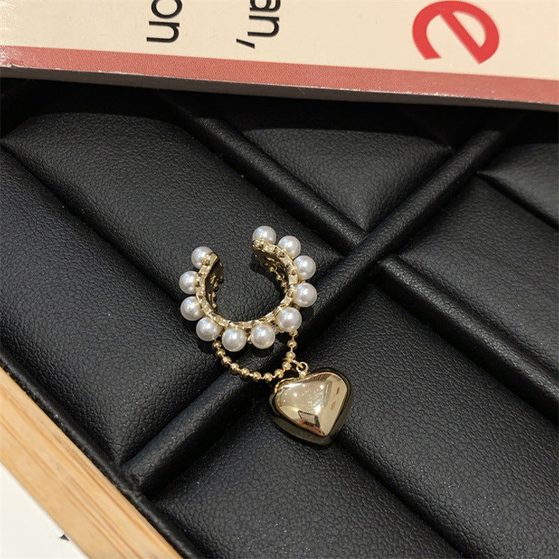Diamond-encrusted Pearl Heart Tassel Ear Clip Artistic Retro French Ear Cuff Fashionable and Elegant Light Luxury Earrings Wholesale