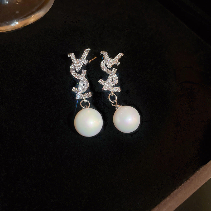 Pearl Earrings with a Sense of Sophistication Real Gold Electroplated Silver Needle French Retro Palace Style Earrings Versatile Ear Jewelry Wholesale